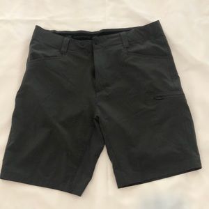 Grey Shorts Men Size 34 Zeroposure Travel Series